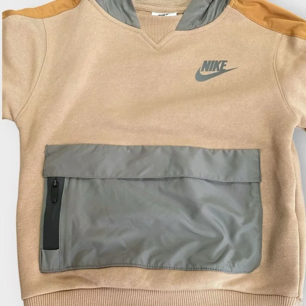 Nike Sportswear Future Utility Multicolor Hoodie Kids size 4 New with Tags